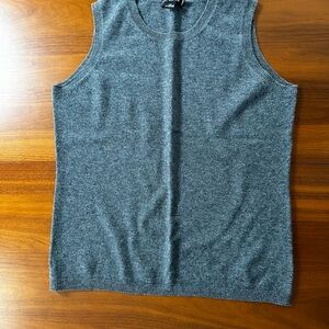 Holt Renfrew 100% Cashmere Gray Sleeveless Women's sweater vest